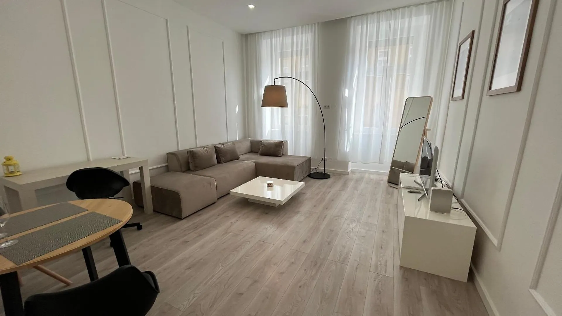 Stayin - Elegant Design Apartment With Garden Wien